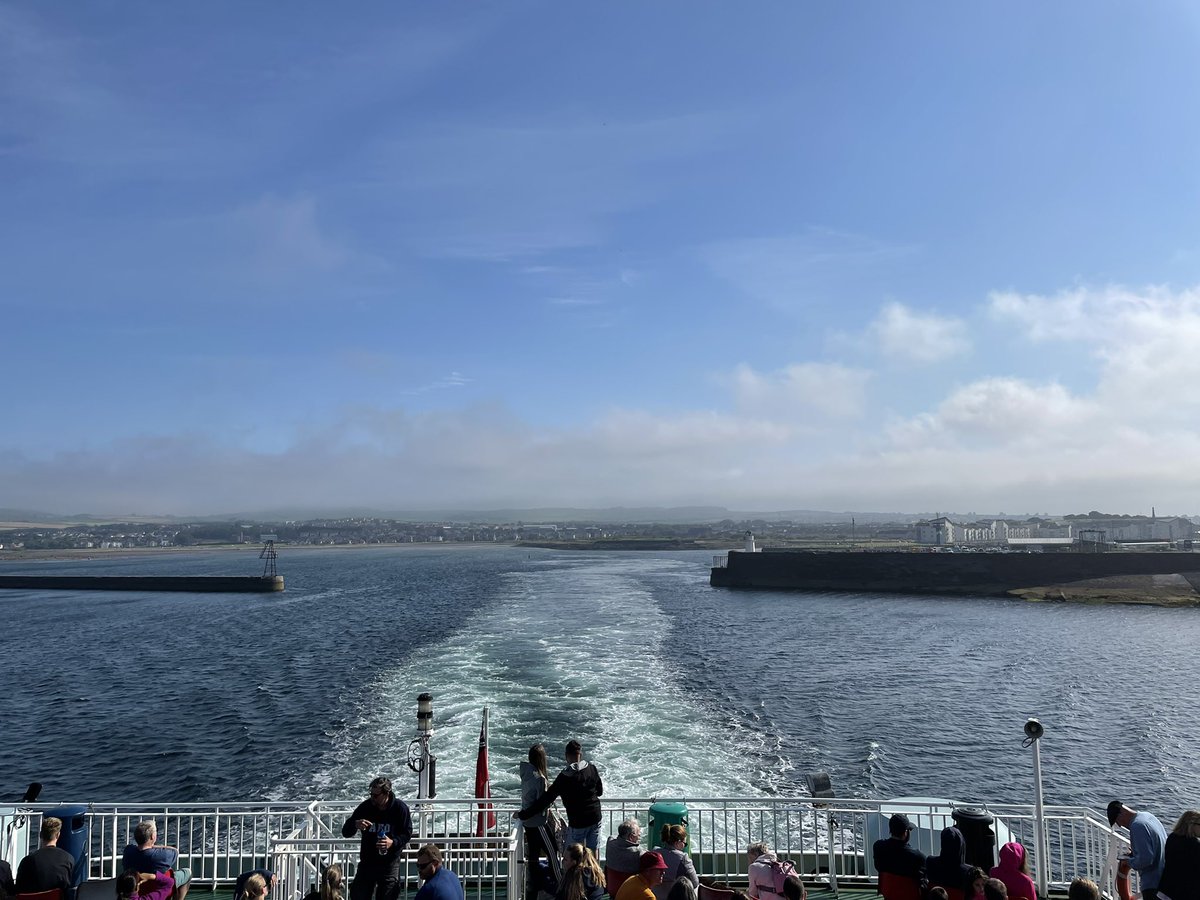 On my way to join the other half of <a href="/UofGArchaeo/">UofG Archaeology</a> field school team on #Arran for the weekend 😎
<a href="/urbanprehisto/">Kenny Brophy</a> <a href="/becca_younger/">Dr Rebecca Younger</a>