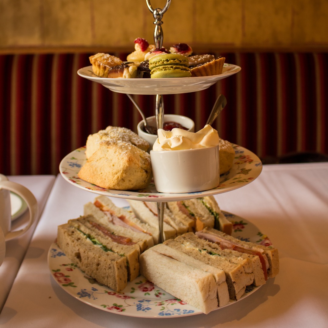 CarltonTowers's tweet photo. Looking for plans for today? There's still time to book our regal afternoon tea 🌤️

Our incredible chefs will expertly prepare a classic English Afternoon Tea.

Sittings available: 2pm, 2:30pm &amp; 3pm 🕐

Book Now -
https://t.co/l3x8lehDdc

We can't wait to welcome you! https://t.co/jkr9qYunwe