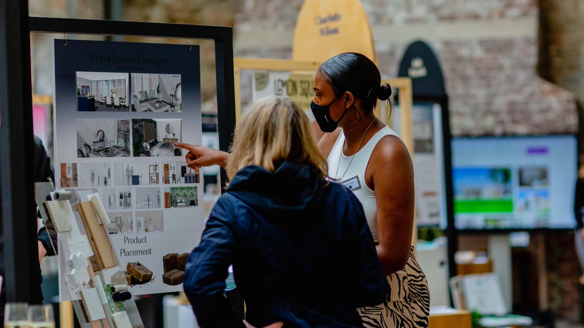 Make the most of your summer! Kickstart your #business at <a href="/IgnitePlymouth/">IgnitePlymouth</a>'s free Business Programme - open to all students, graduates &amp; creatives in Plymouth.

📅 5 - 15 Sept (excluding Friday &amp; the weekend), 3:30-5:30pm
📍 <a href="/artsuniplym/">Arts University Plymouth</a> 
🎟 Book for free: bit.ly/3QGTRGE