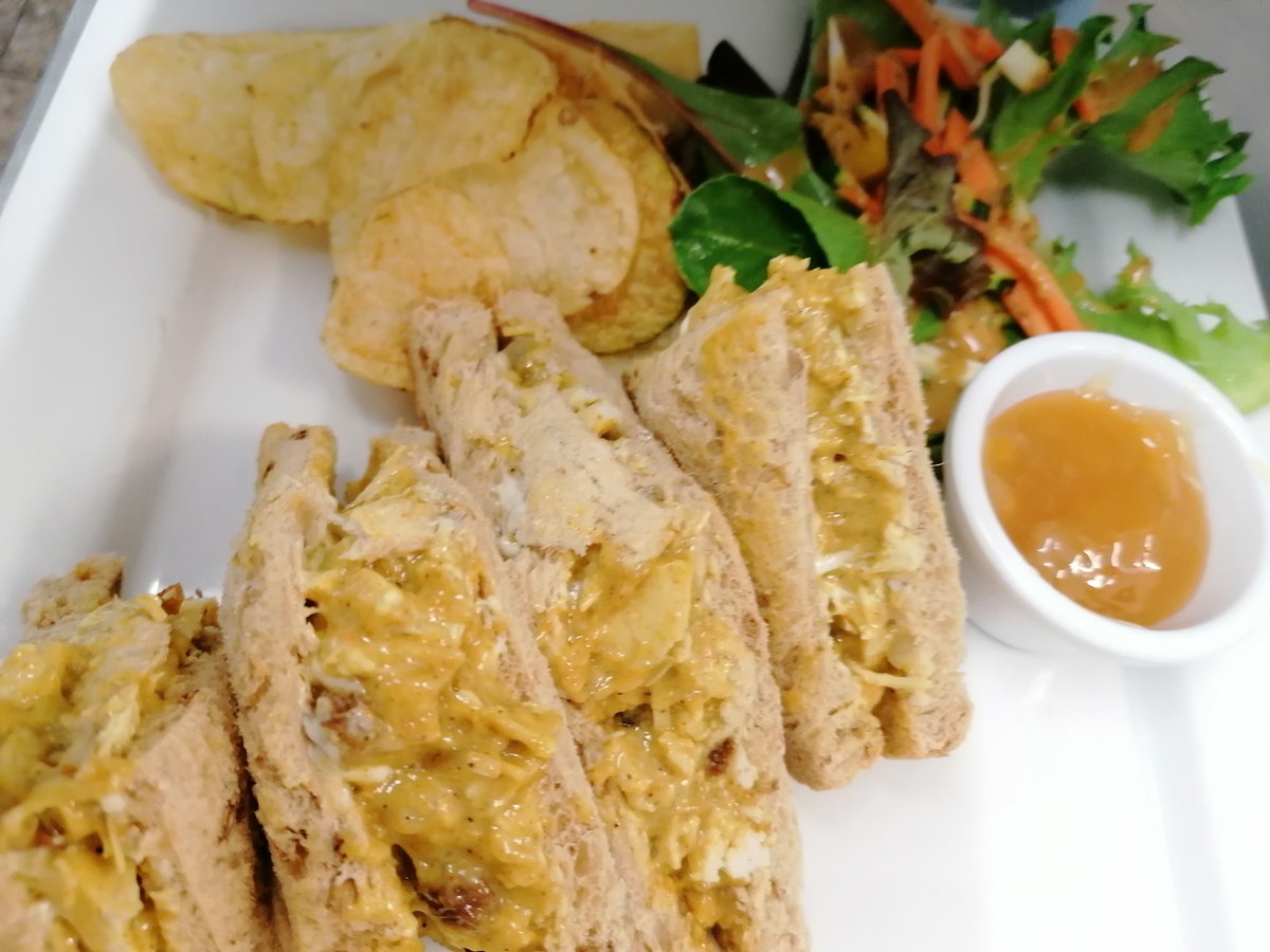 Treat yourself to something a little more exciting this lunchtime with one of our daily specials. Our homemade coronation chicken sandwich is served with a vegan yoghurt and mint dip, marvellous mango chutney and a dressed mixed salad #vegan #summer #summerholidays