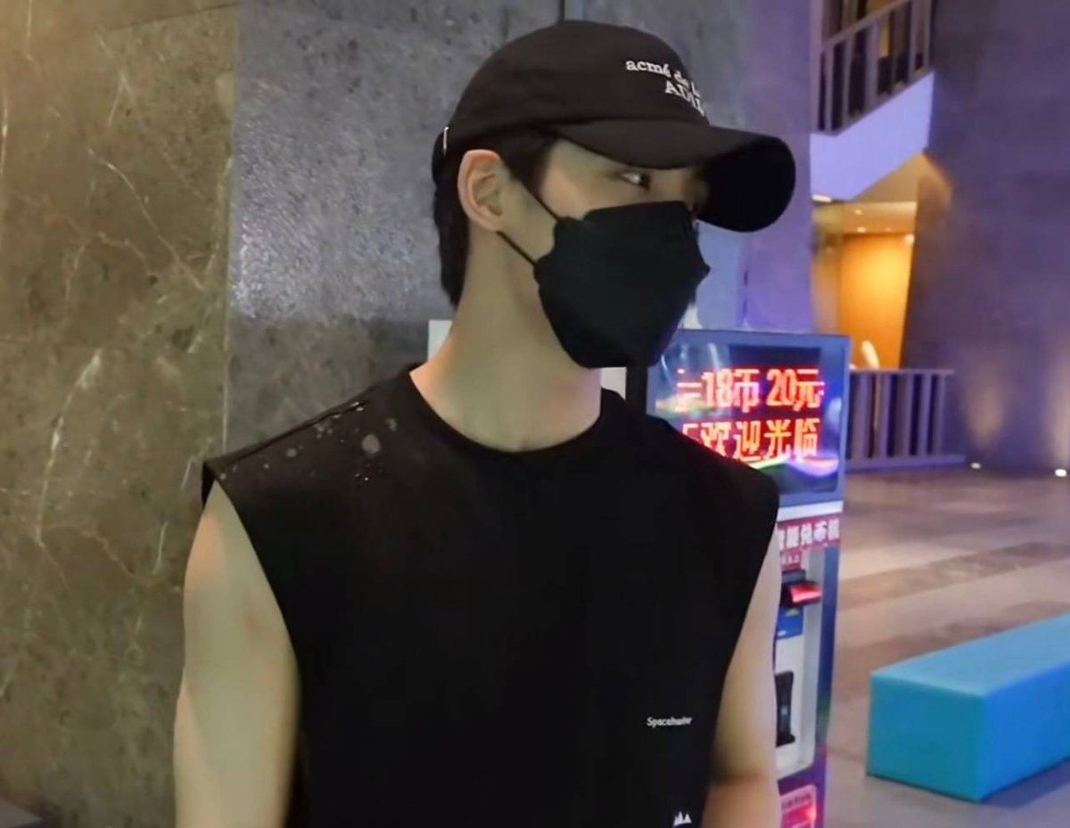 wwfolder's tweet photo. winwin 💪🔥 https://t.co/mTbmKooPT8