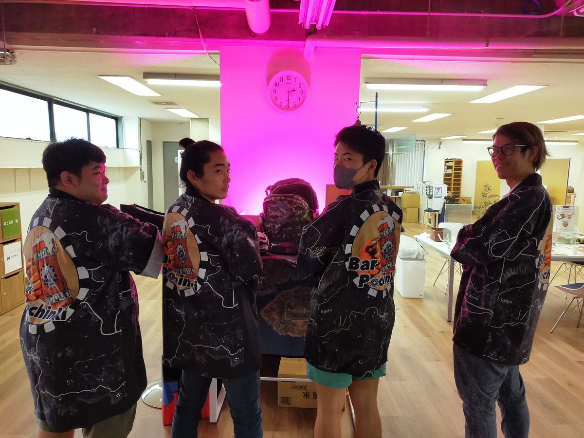 JOINX0811's tweet photo. #PUBGモバイル
Off Line Event　
#JOINX × #BarPochinki 
台風の中☔無事開催しました！
ありがとうございました✨
今後も #eスポーツ 企画していきます☺️ https://t.co/tmV3TOQCjp