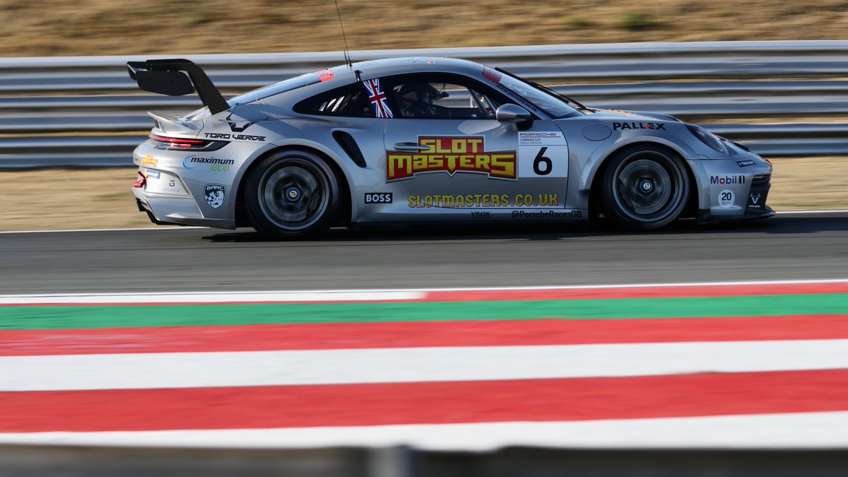 PhotoHardy's tweet photo. @ToroVerdeGT @PorscheRacesGB @SlotMasterSlots https://t.co/I32mcEieiF