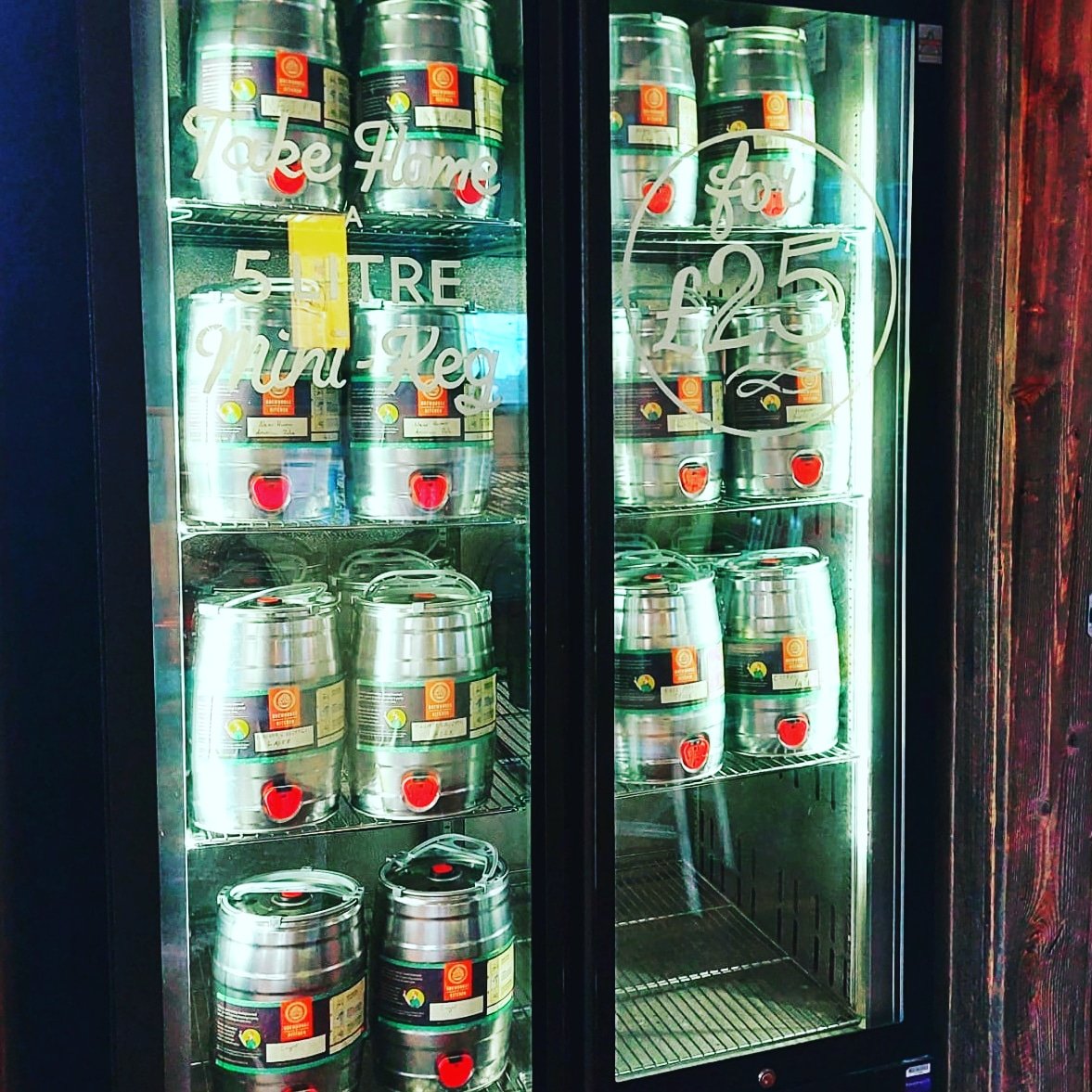 2 for 1 on mini kegs... Available today and tomorrow only!

Quick quick 🍻