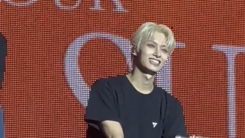 junthinks's tweet photo. junhui's million dollar smile ❤️‍🩹 https://t.co/p1EqGnWmdT