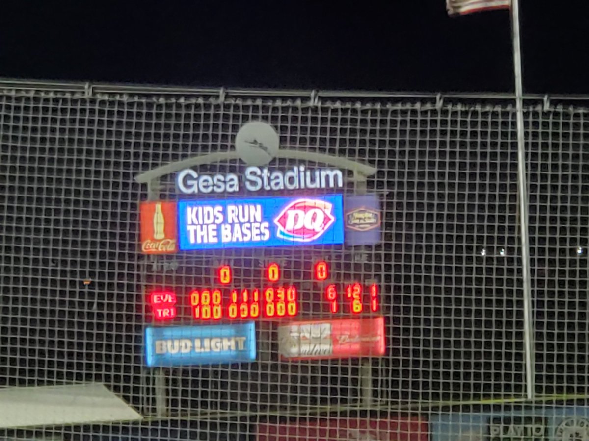 TheProwlingCat's tweet photo. Game 2 is in the books with a different result tonight. @EverettAquaSox takes this one 6-1. https://t.co/tKuWT9IMPA