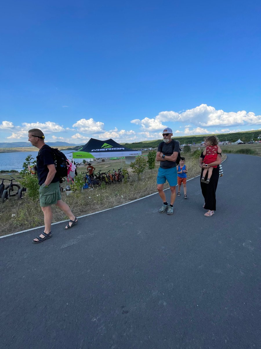 seniortour2000's tweet photo. #PosledniMile #Channel2022 #challenge #jezeroMost #SwimFestMost🏊..báječné odpoledne pod Hněvínem, plné slunce, legrace a pohody, nového přátelství, vše ochucené atrakcemi a podbarvené hudbou na hlavní pláži se rozbíhajícího #MostFest Díky @V3rus_ka @mefotocz @Tul_ak  📷@mefotocz https://t.co/1BbVT0yM5O
