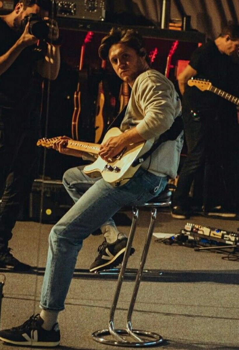niallhourly's tweet photo. https://t.co/qwWHStaR3q