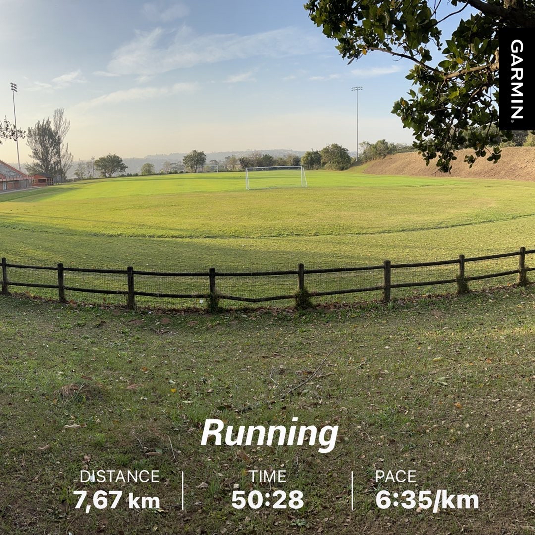 BMX29's tweet photo. “Sometimes running is the only thing that makes sense.”
Easing into the weekend easy run
#runandchange
#runformentalhealth
#womenwhorun
#261fearless
#impossibleisnothing
#runfearless
#withwomenwerun
#believe
#iampossible
#iwearredsocksonfriday
#runfearless https://t.co/8WRdvjmUCn