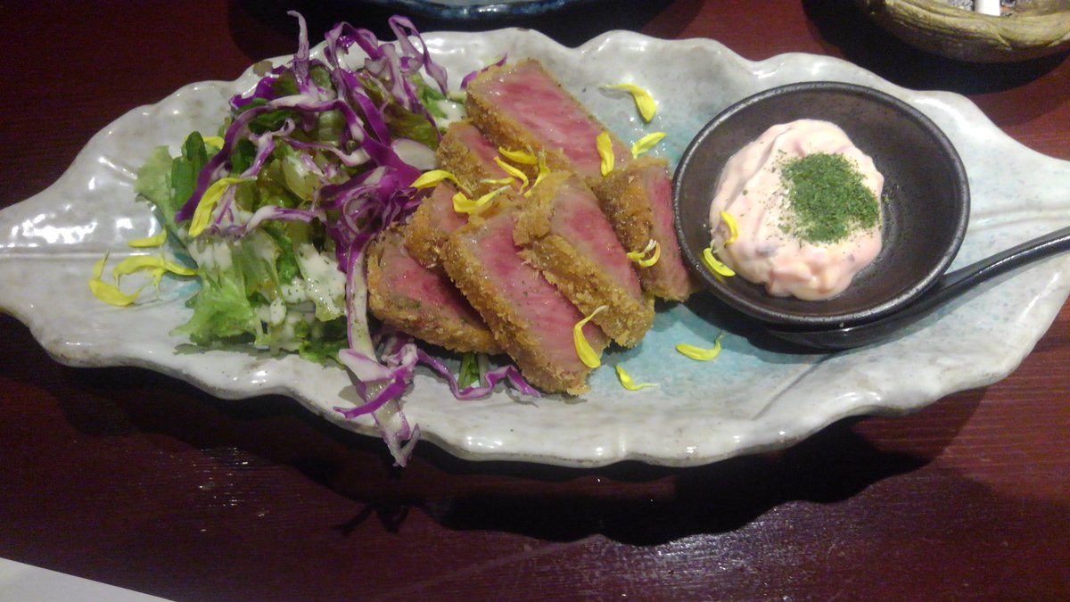 sanndaimama's tweet photo. 昨日は色々飲み食いした、寿司も食べたが画像を撮れる余裕がなかった( ´∀`) https://t.co/zKnLYjQwhc