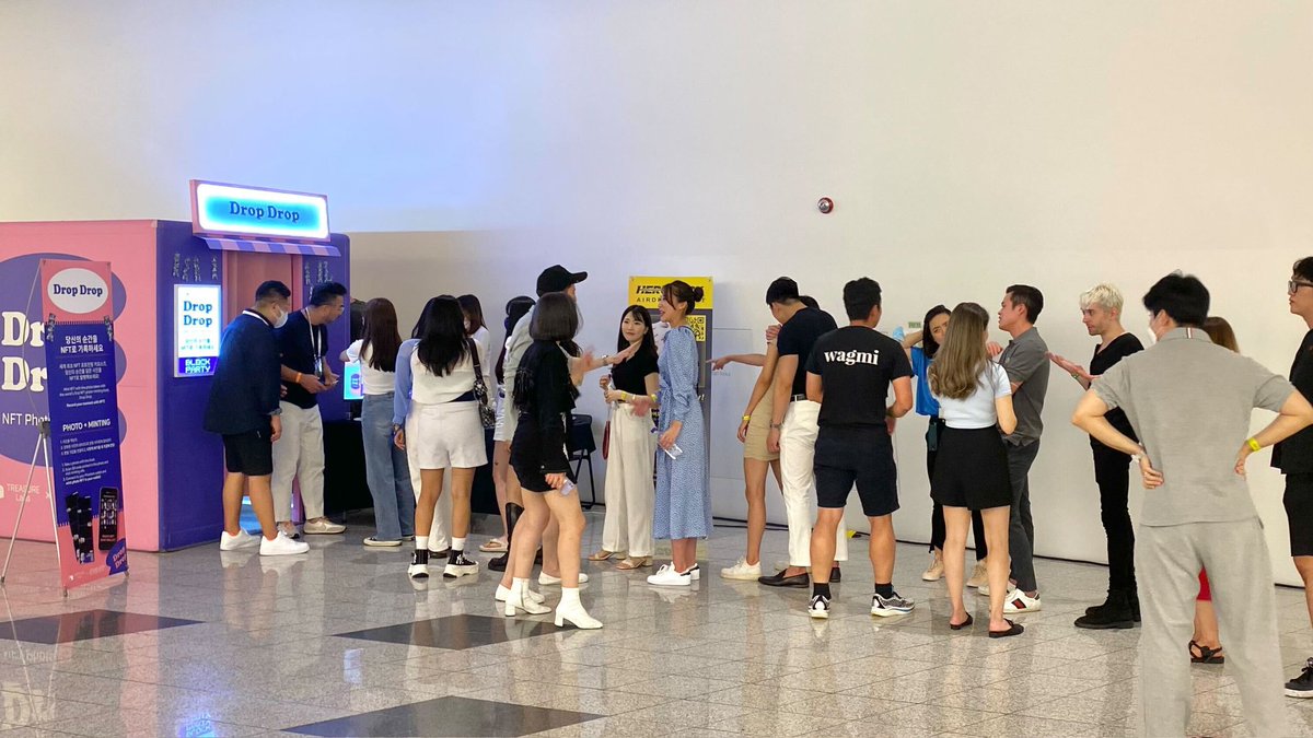 HERO DUCK tweet media