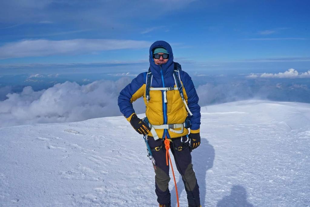 patrickmorel16's tweet photo. @XNicoleAnistonX good morning Nicole! I wanted to share my joy with you for having reached the top of Mont Blanc!  Height 4810 meters.  🔝🏔️💪😍🇮🇹 https://t.co/LLlLbM2SX3