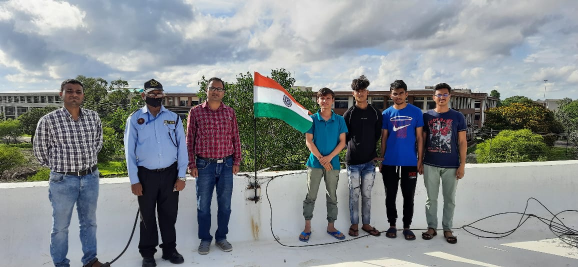 vsemwal's tweet photo. Har Ghar Tiranga @MANIT Bhopal Hostel 1 https://t.co/k0pUMU92zH