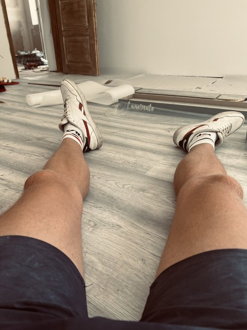 Any sub who want to serve this legs ?!? make your master happy 

#cashmaster #paypalme https://t.co/