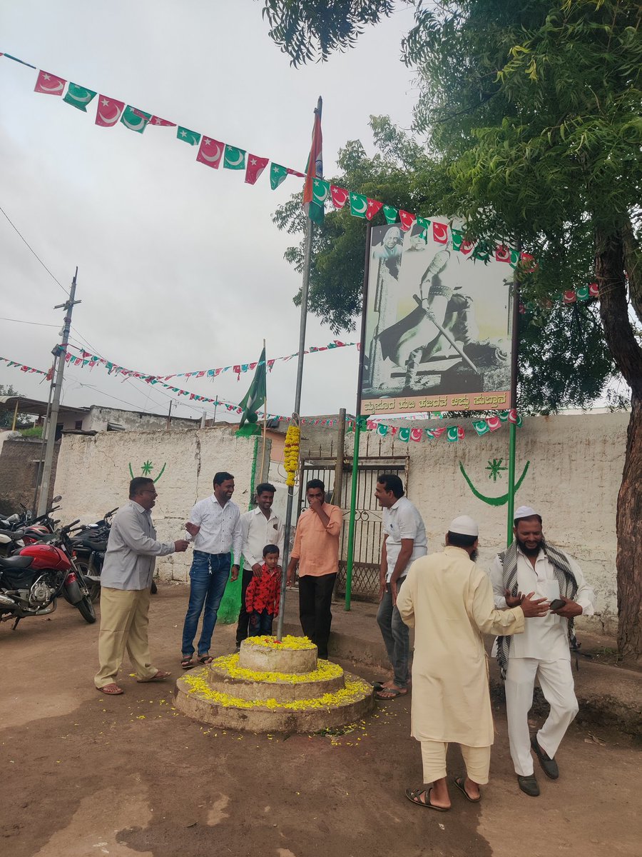 ibrahim1683's tweet photo. Today flag hoisting in Hulagabali https://t.co/cWC2VPC96q