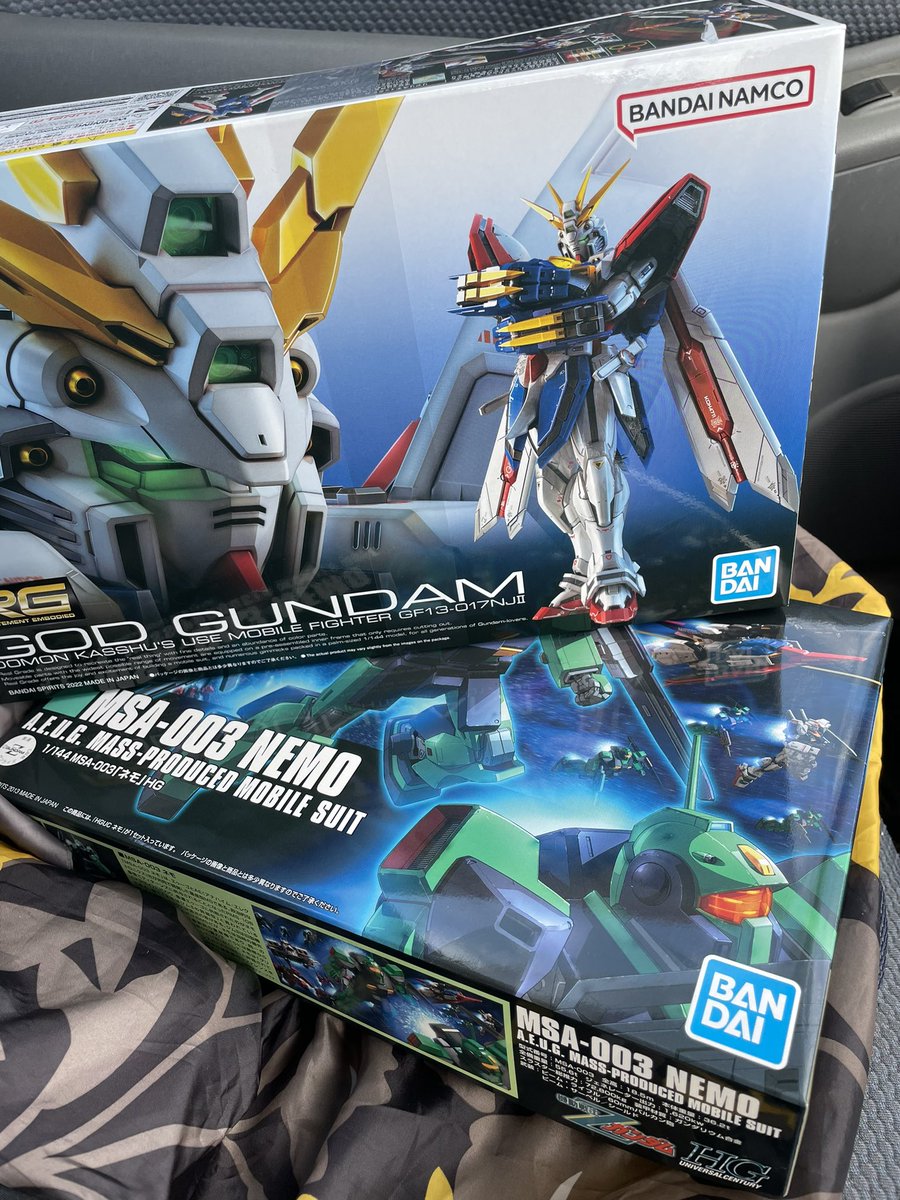 RGゴッドガンダム
フツーに買えました。
まだまだありますよ。
#ガンプラ
#RGゴッドガンダム
＃在庫