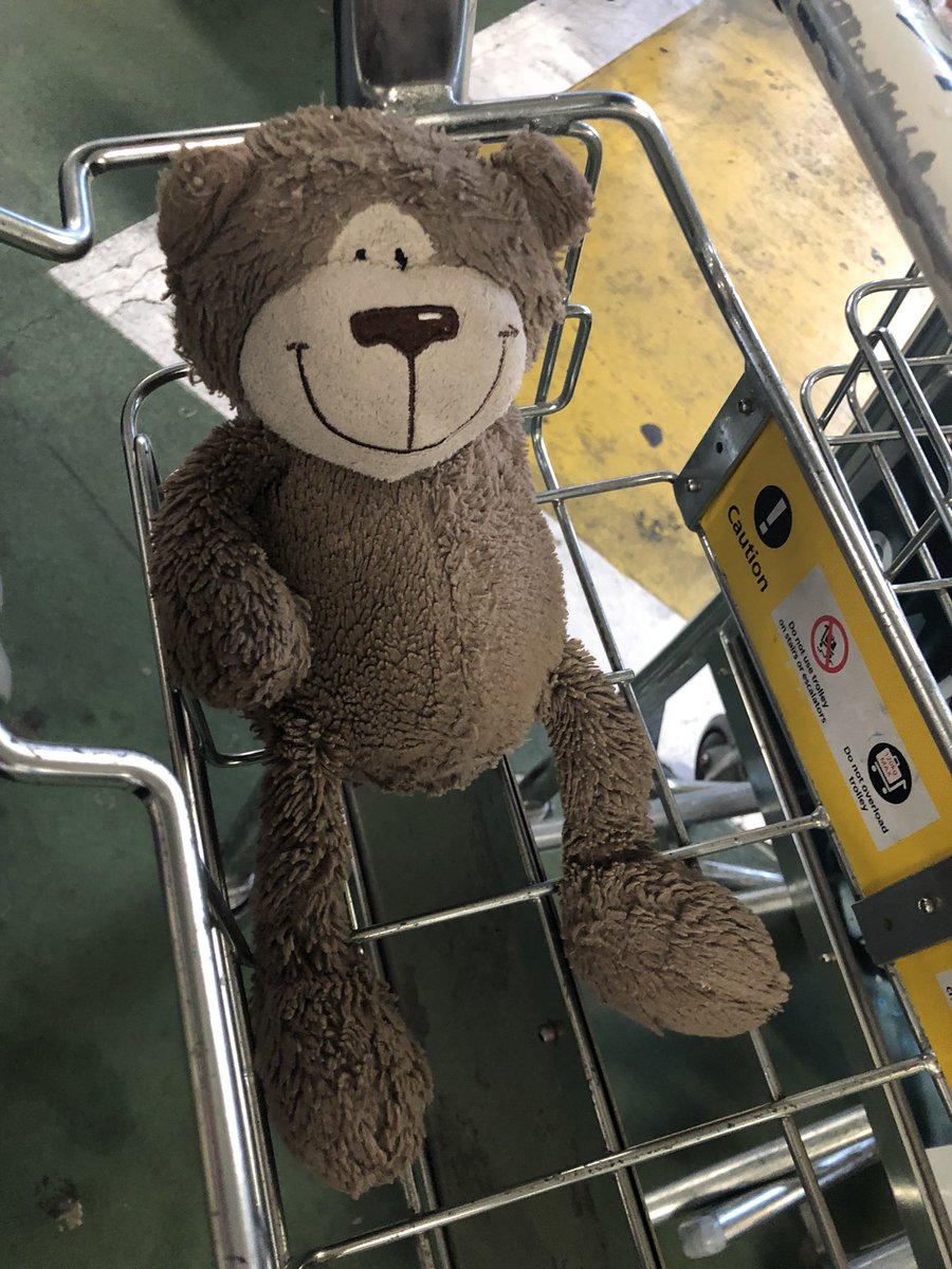 Found this smiley guy in a trolley at London Heathrow T3. Anyone looking for him?
#LostAndFound #teddy #teddybear #Heathrow #franticparents