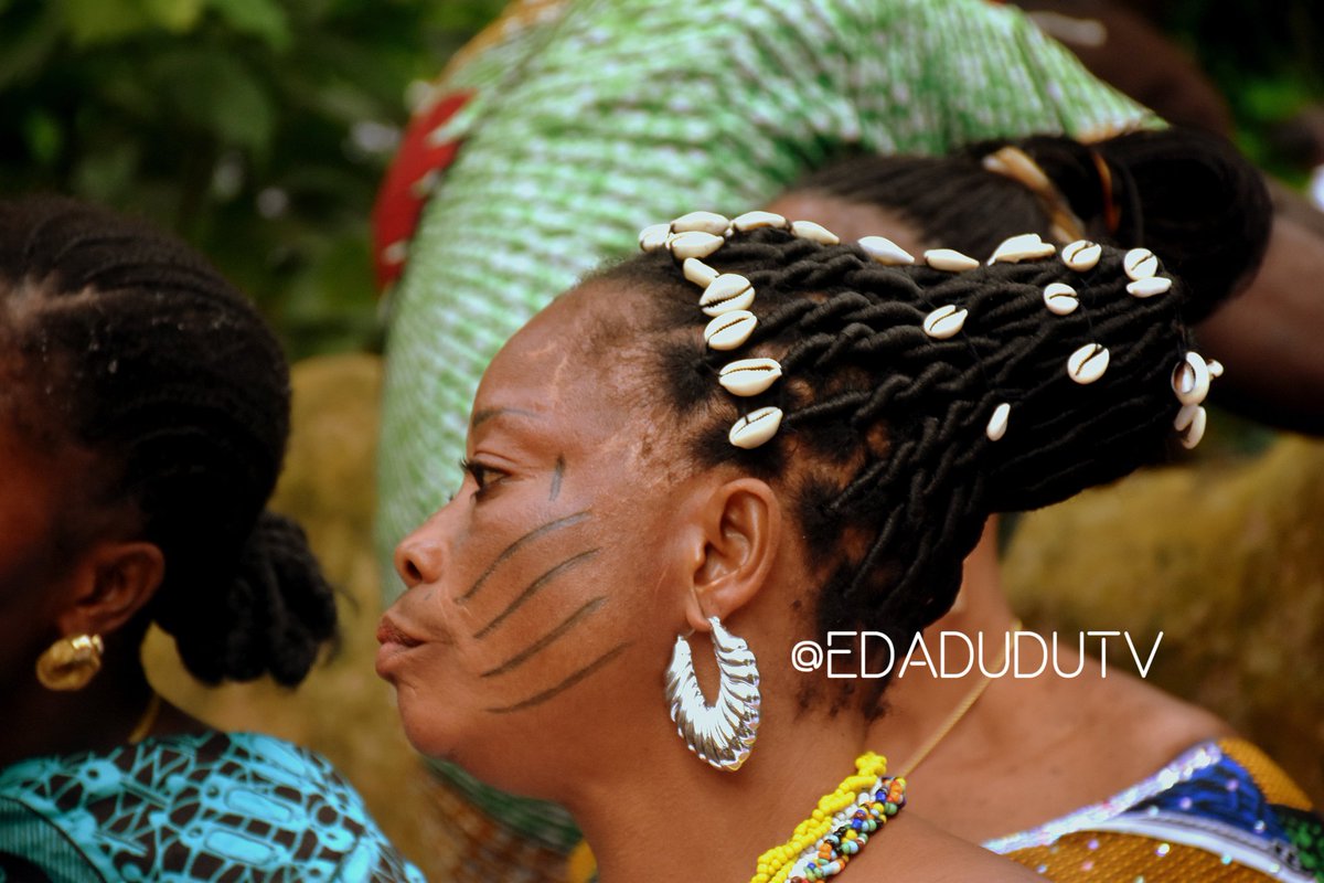 edadudutv's tweet photo. ORE YÈYÉ Ọ̀ṢUN O...some shots from the Grand Finale of Ọ̀ṣun Òṣogbo Festival 2022 #EdaDuduTV #PreserveAfrika #osun #osogbo #osunosogbo #osunosogbofestival #arugba #arugbaosun #agogo #agogoosun #OsunOsogboFestival2022 #edaduduphotography #yoruba #orisa #ifa 
@Adeleye_EdaDudu https://t.co/EisUJM0ByI
