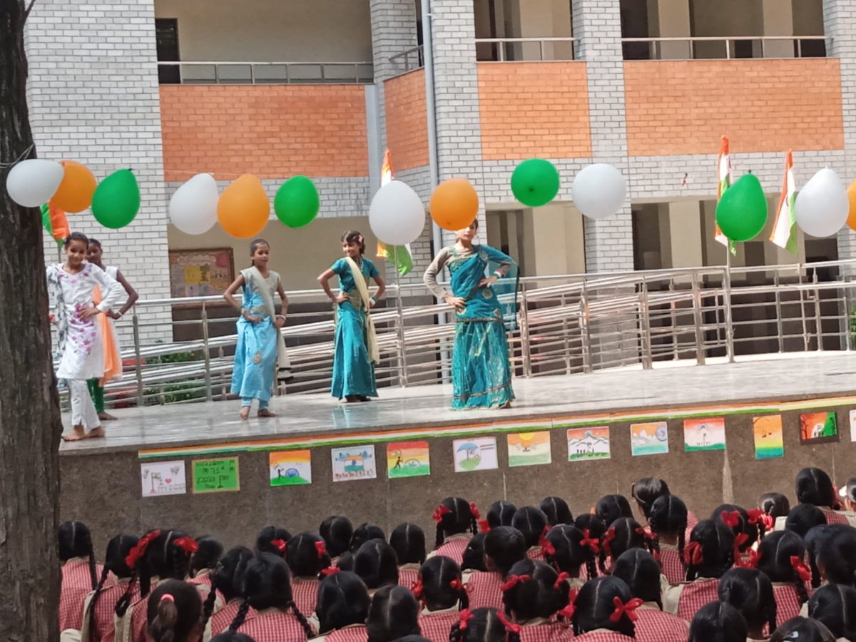 G1515030's tweet photo. आजादी के अमृत महोत्सव पर,आओ नए भारत का निर्माण करे।
कुछ कर दिए हमने काम अनोखे ,कुछ नया करने का गुमान करे। 
#AzadiKaAmritMahotsav  #TirangaMeraAbhiman  #TirangaMeriShaan 

@Dir_Education  @PbpandeyB  @Lalit_2Help  @savitasingh532 https://t.co/Pyb5FdSkkJ