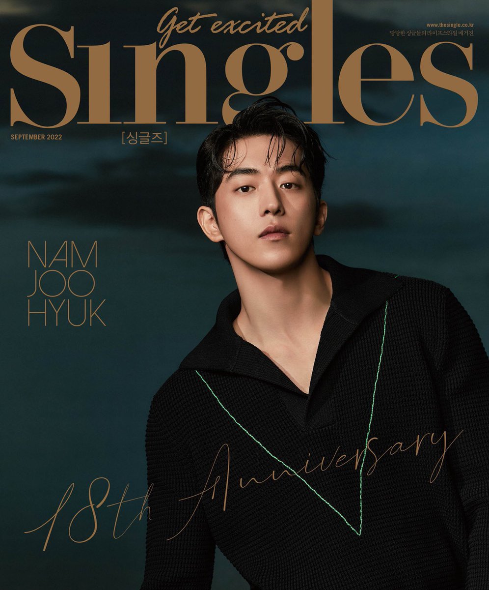 singlesmania's tweet photo. #싱글즈 9월호의 두 번째 커버를 공개합니다🖤
배우 #남주혁 과 다양한 스토리로 향을 이야기하는 #포스트에세이 의 더 많은 화보는 #싱글즈9월호 에서 만나보세요.❤️#NamJooHyuk

https://t.co/1n2j7TVdPH https://t.co/8q35bFNGai