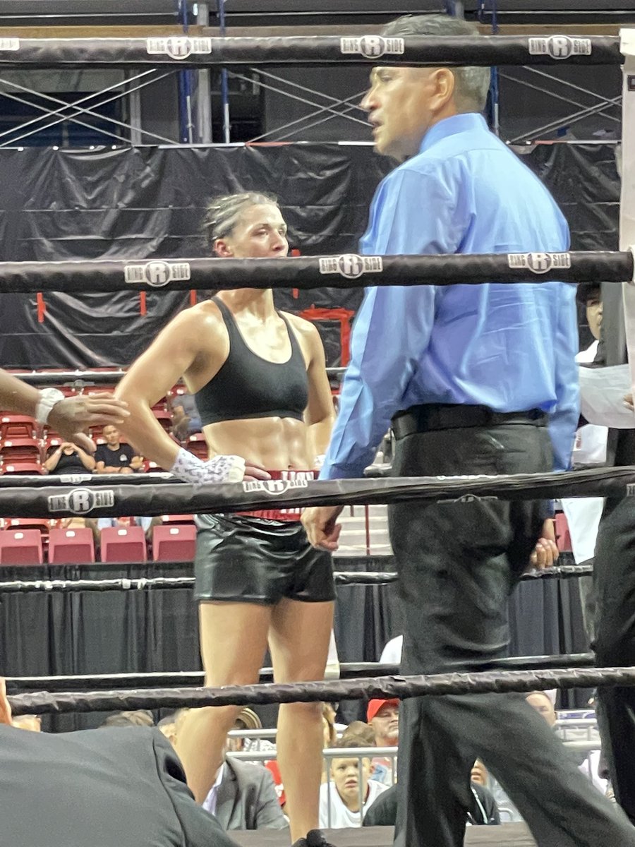 jenboxerhan's tweet photo. Congratulations Stephanie Han ππ₯π₯π― So proud of all your hard work and sacrifice! #TeamHan #TheEnforcer #MomChamp #GreatWin #HeartofHan https://t.co/4tlJml17yi
