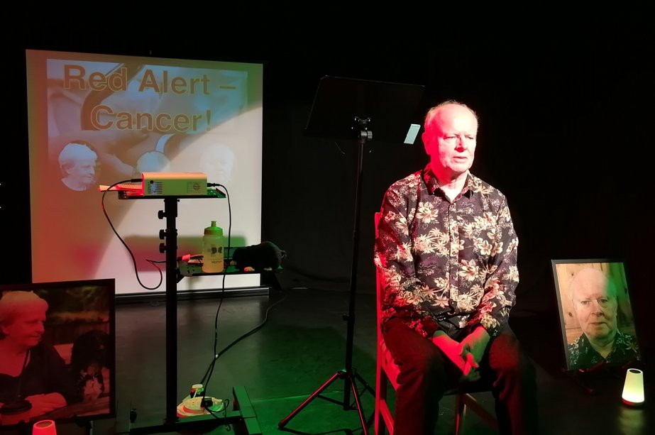RedAlert_Cancer's tweet photo. Positively your last chance to see #RedAlert_Cancer, this morning.
It has been emotional, stressful, exhausting, and fun - but the time has come to pack up the projector, lamps, iPad and mole for the last time. 1/3
@ZOOvenues - Playground, 11.30 - 12.30
https://t.co/S5GpHZToY7 https://t.co/Tc9R7CVknN