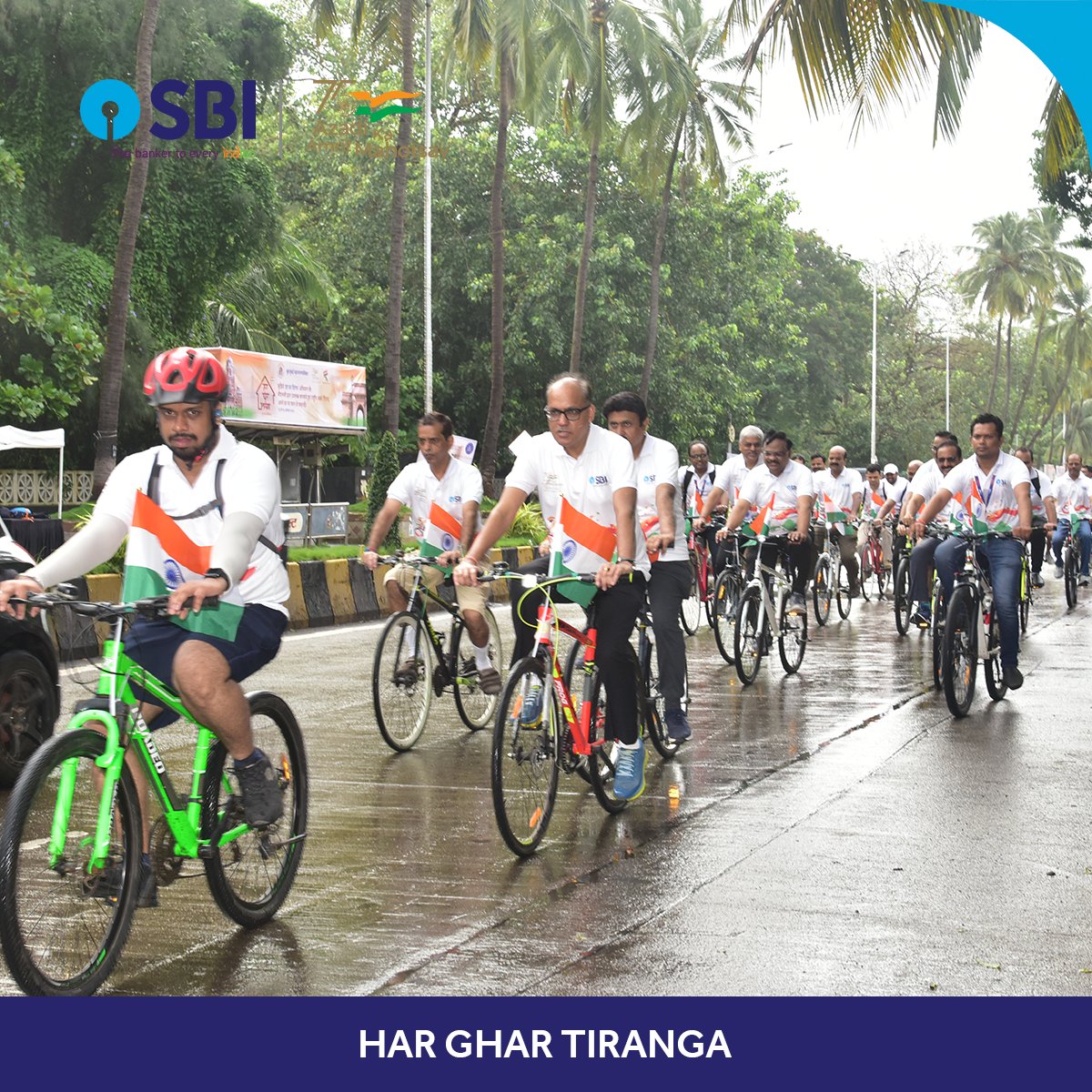 TheOfficialSBI's tweet photo. To raise awareness and celebrate the Har Ghar Tiranga initiative under the Azadi ka Amrit Mahotsav theme, SBI organised a Cycle Rally in Mumbai. The Chairman of SBI, Mr Dinesh Khara, flagged off the rally which saw participation of staff in huge numbers.
#AmritMahotsav https://t.co/3OVKO3Fv88