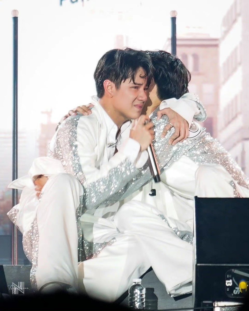 porr_patlnwza55's tweet photo. 'like i said before, there is no forever in reality, but I'll love for a long long time, thankyou for your constant love and support, i always intend to work hard for all of u, i love you'

MY NANON😭😭😭😭 https://t.co/puM0S7Vuov