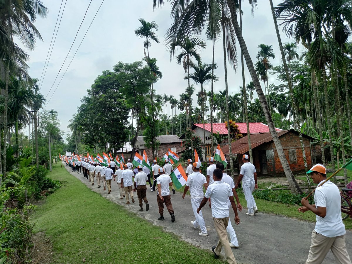 27thapbn's tweet photo. Morning March (Prabhat Pheri) dtd. 13.08.2022 organized by the 3rd APTF Battalion, Khajuabeel.

#AzadiKaAmritMahotsav
#HarGharTiranga
#HarGharTirangaAssam

@PMOIndia @HMOIndia @MinOfCultureGoI @CMOfficeAssam @himantabiswa @DGPAssamPolice @assampolice https://t.co/V2BH36hn1v