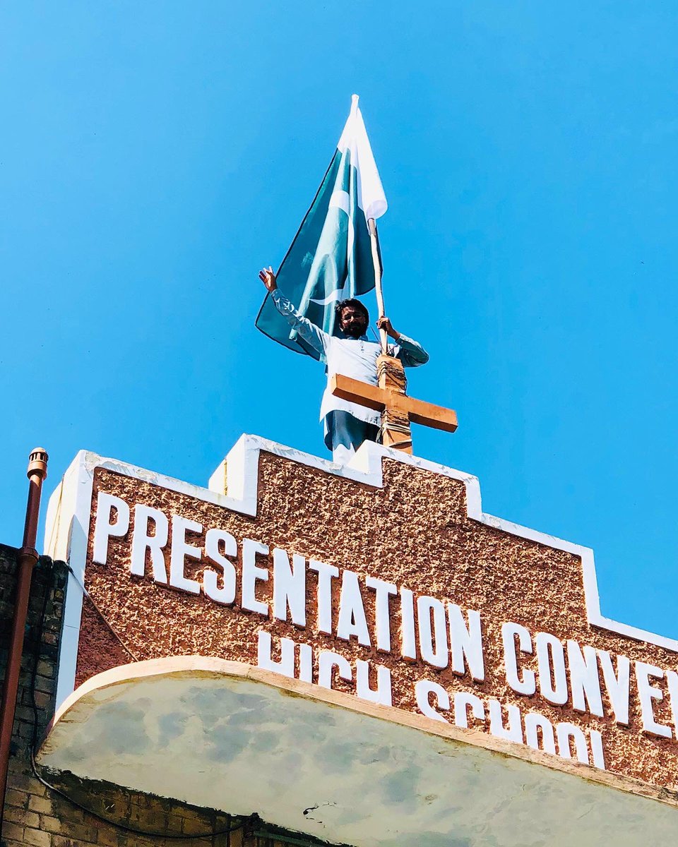 SanawarBalam's tweet photo. Happy 75th independence day of Pakistan
In Connection With 75th Independence Day Diamond Jubilee Pakistani flag hoisted at Presentation Convent High School Sargodha
Pakistan Zindabad! 🇵🇰
 #IndependenceDayPakistan
#75YearsOfPakistan 
#DiamondJubileeofPakistan 
#presentationconvent https://t.co/qP981zXRwK