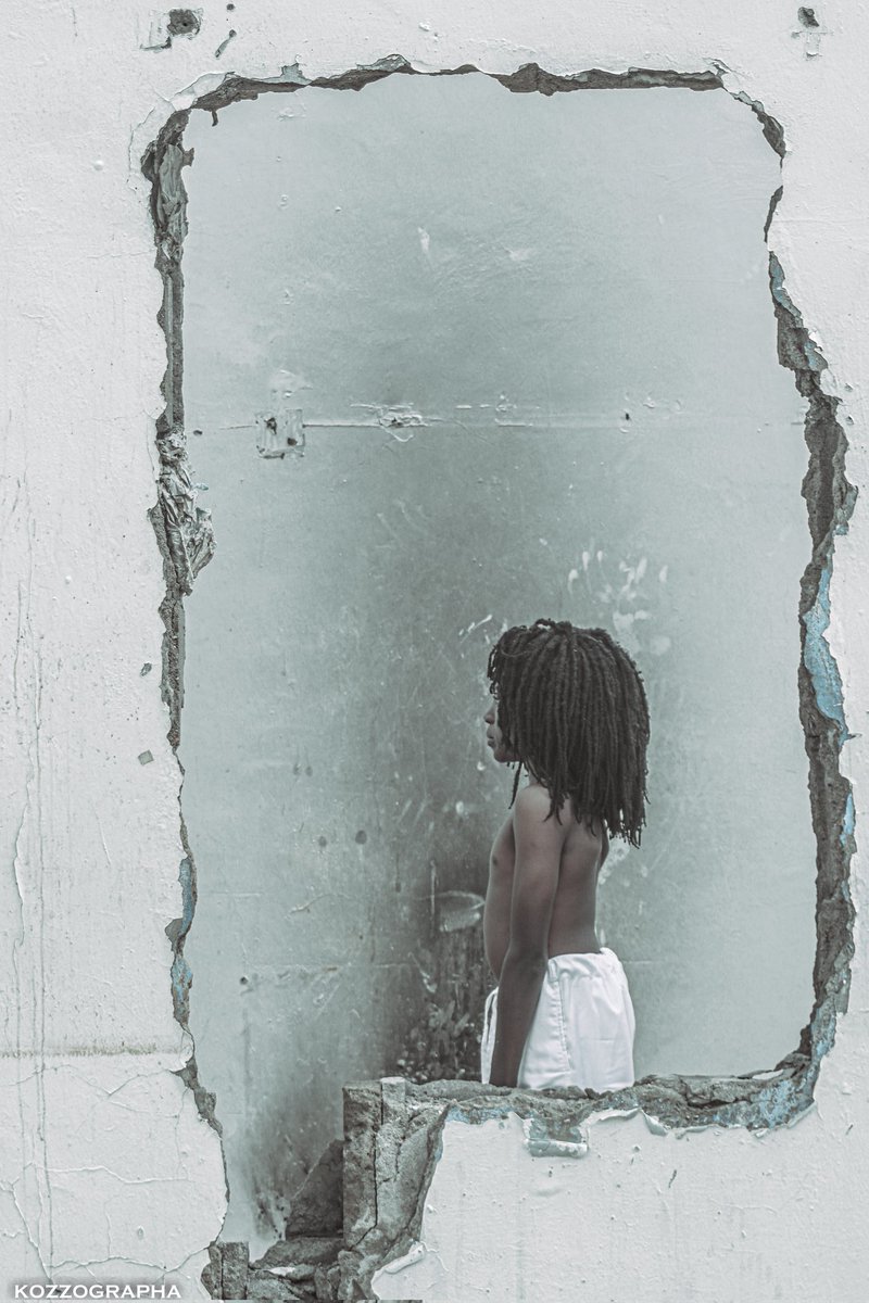 kozzographa's tweet photo. Met this boy in Kaduna yesterday and this and many more happened.
#Africa #Nigeria #Kozzographa #Normalife #Photography #Kaduna #Travel #Art #Afro #Hair #Dreadlocks #Travel #Explore https://t.co/ZDDb4lou4h