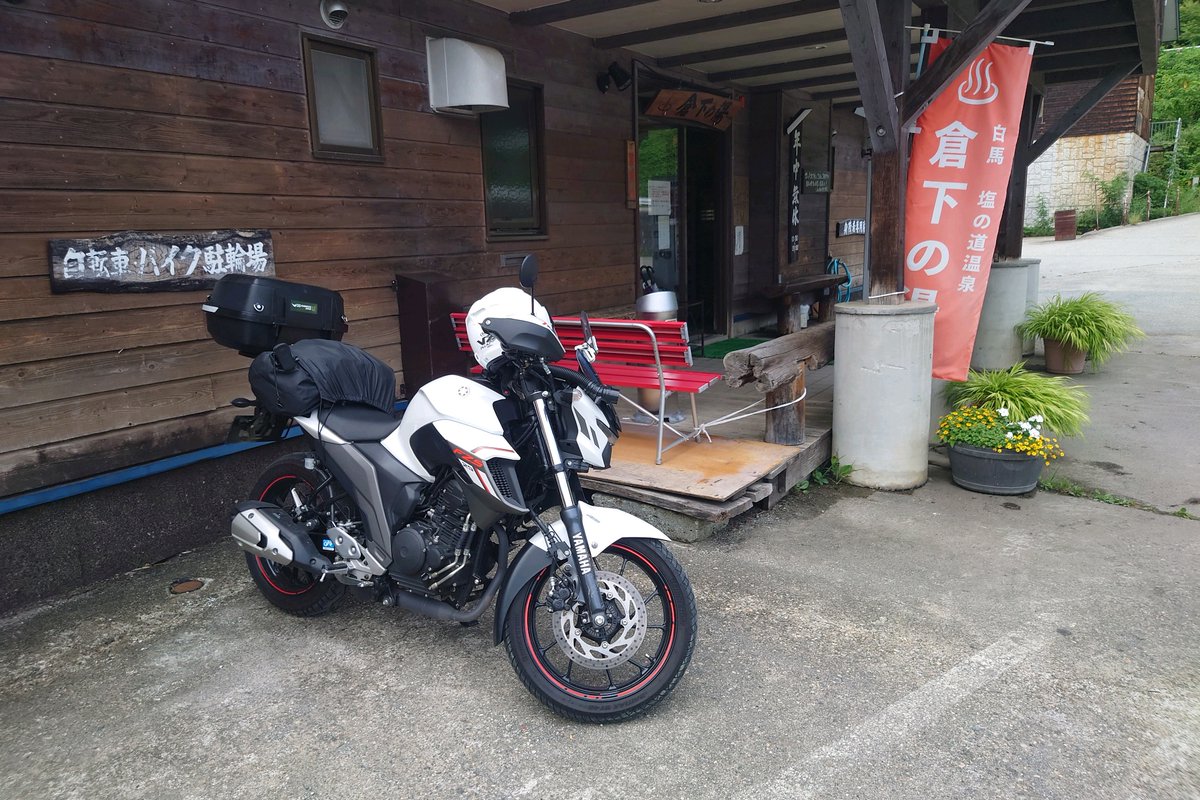 Itachiman9999's tweet photo. 台風を避けつつ日本海側に到着。道中ほとんど降られず、途中温泉も楽しめました。いやー良かった。そして今晩は日本海の海の幸を堪能します。 https://t.co/WjyMfG0zPD