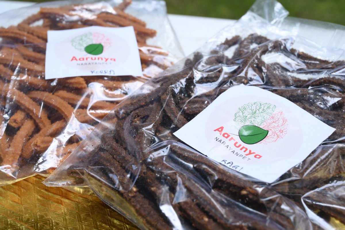 AarunyaNrpt's tweet photo. MILLET MURUKULU
Get your #Nutritious #mdday #Millet #snacks #Ragi muruku #Foxtail muruku #korra muruku
Millets are an excellent source of: #Vitamin A #VitaminB #Phosphorus #Antioxidants #Niacin #Calcium #Iron
DM or WhatsApp for details
+91 9493232636
https://t.co/ZzRXU7f91z https://t.co/VjZDu23i4H