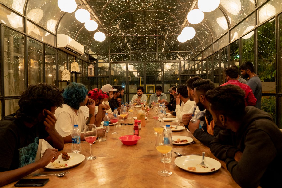 An idea that was born in the streets is now a global phenomenon. Hiphop music is now the #1 music genre in the world. Dined together with the future superstars of tamil hiphop on Hiphop day 🤟🏻 p.s - dropping on Independence day 🥳
#HipHopTamizha #HipHopDay