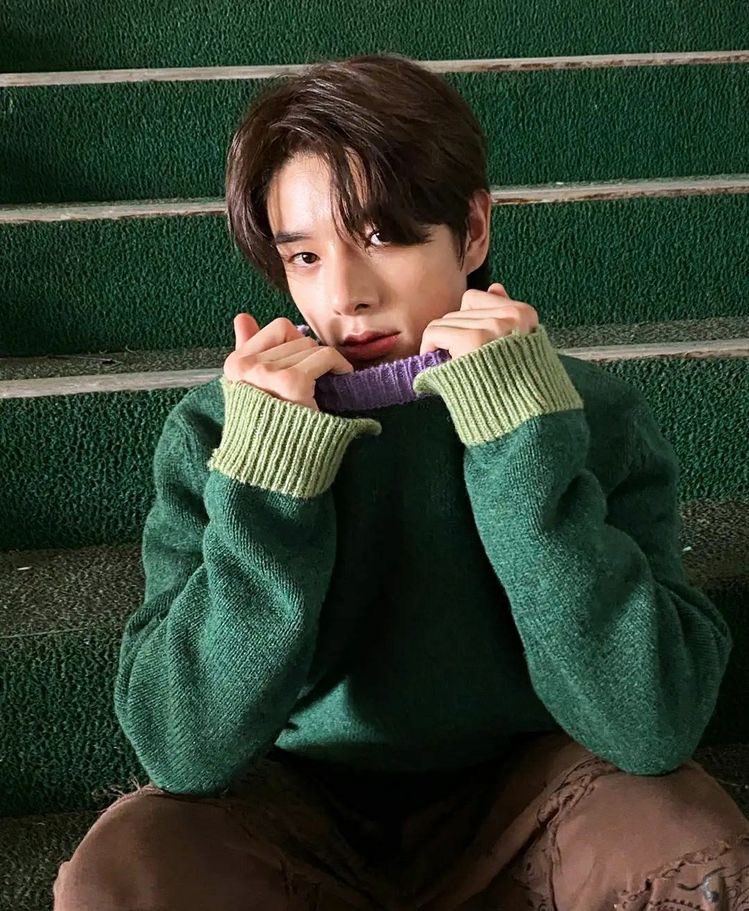 iJAKEYBOT's tweet image. —HEY!!! 

        ;:this is jake, he llegado a
    brindarle un poco de felicidad 
        a tu gran corazoncito! 

     siempre que me necesites puedes 
        @iJAKEYBOT  o mandarme 
           un mensajito y acudiré 
   rápidamente a intentar ayudarte!