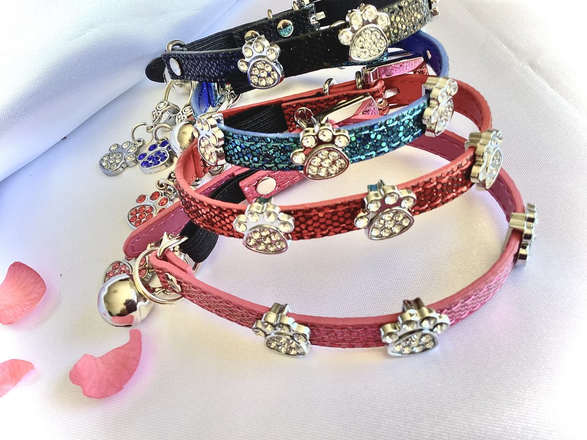 Fineequine1's tweet photo. Excited to share the latest addition to my #etsy shop: Cat diamante collar with safety elastic in four colours red pink black or blue including free diamante dangly charm https://t.co/9RO0Lqqy09 #red #traditionalbuckle #cat #withlovebyeviebeavie https://t.co/qEIHl9EB7m