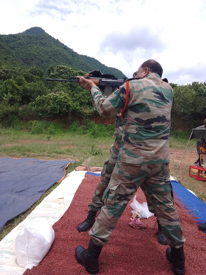 RayagadaNcc's tweet photo. 2(0) Girls Bn Ncc Rayagada
CATC 2.. Camp commandant Col VS. Srinivas under the supervision of  Rifle Shooting Training
@narendramodi 
@Sriniva78045045 
@kalinga_sagar 
@Naveen_Odisha 
@LtSasmita 
@chinmayee246 https://t.co/7nLt18xiix