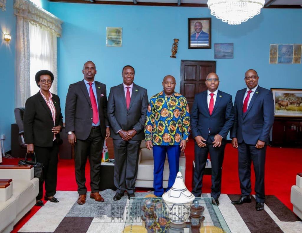 KCBInKenya's tweet photo. Our Group CEO @Saagite held talks with Burundi President @GeneralNeva in Gitega during a courtesy call to explore areas of future partnership between KCB Burundi and the Governmrnt of the Republic of Burundi. https://t.co/D2R1pjtk5u