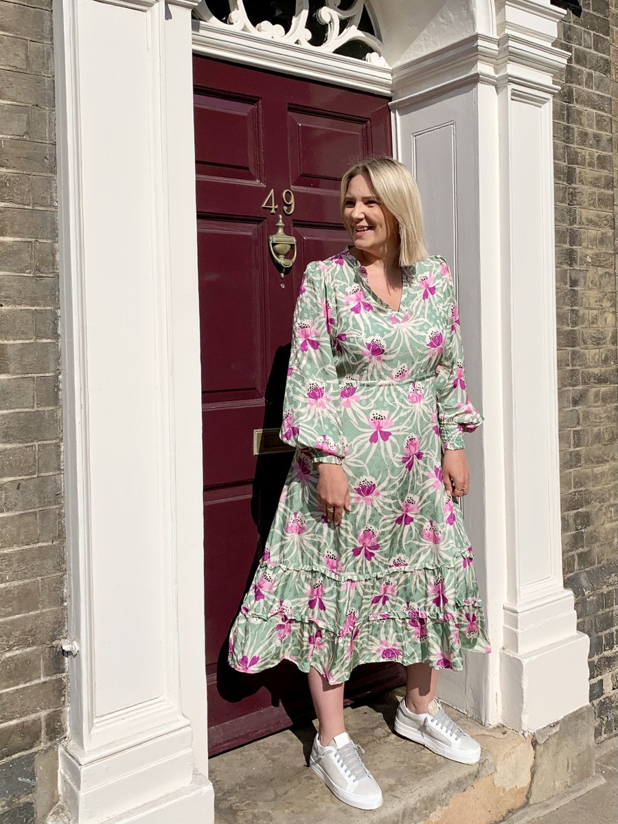 If there’s just one dress you need to see you through the summer, then this is it. Easy and breezy 🌸 
Shop the look here: ow.ly/6aUW50KhxnE