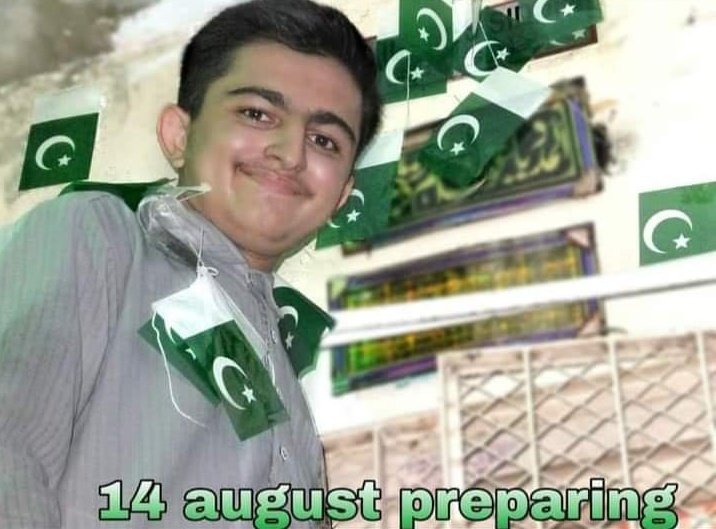 RealSalmanQadri's tweet photo. 2019 کی خوبصورت تصویر جشن آزادی کی خوشی میں گھر کے باہر سجاوت کرتے ہوۓ
آپ بھی اپنے گھر اور محلے کو سجاۓ اور جشن آزادی کی خوشیاں مناۓ https://t.co/nG5MJLojf6