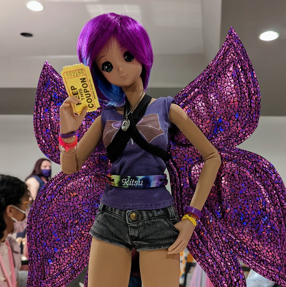 rc2agog's tweet photo. Enjoyed Resin Rose BJD Expo opening dinner, though Kitsu didn't win raffle. "Oh, Kitsu!"😅
.
#Kitsu #SmartDoll #BJD #actionfigure #wings #RRBJDExpo #ResinRose #DollExpo https://t.co/Si6nvpO3om