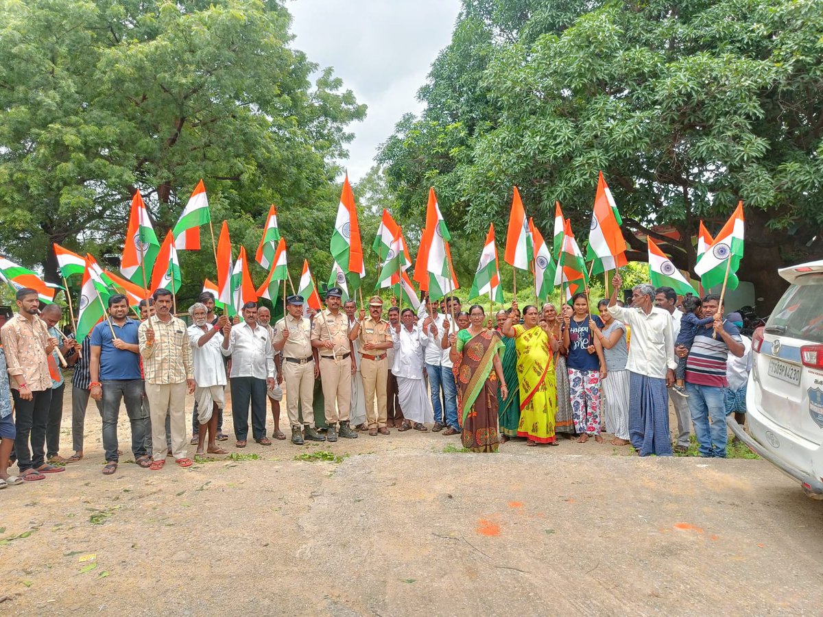 MotakondurPS's tweet photo. @RachakondaCop Today @Motakondur_PS
 organized #FreedomRally in part of #SwatantraBharathaVajrotsavalu at Motakondur Ps to GP office Motakondur.  #PolicePersonnel, #NCC_Students &amp; local public all about 150 members participated. https://t.co/kaoha6qm4S