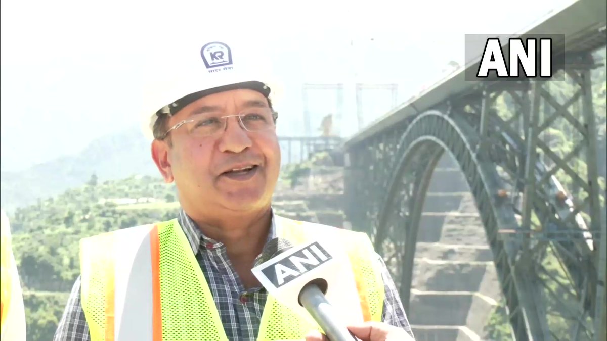 ANI's tweet photo. J&amp;K | Golden joint of world's highest Chenab railway bridge to be launched today

This has been a long journey. The term 'Golden Joint' was coined by civil engineers.... It's the world's highest railway bridge: Sanjay Gupta, Chairman &amp; MD, Konkan Railway https://t.co/BxAss9BtWf