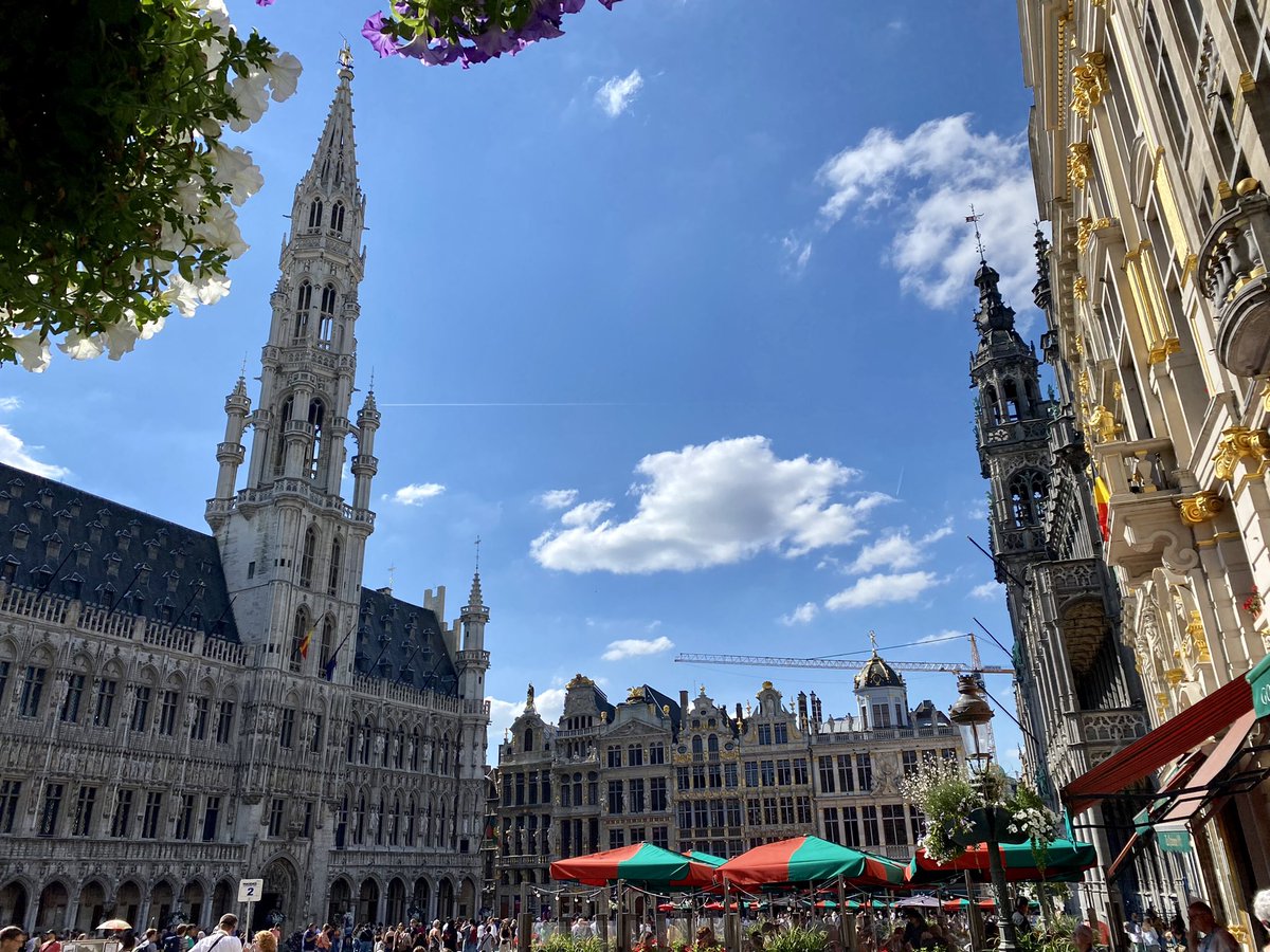 rm_0101__'s tweet photo. 久しぶりに海外で過ごす夏休み🇬🇧🇧🇪
空気感だけで癒された〜🍃🍃
湾岸に住んでから初めて成田利用したけど、イオンからバス1本で行けて便利🥹🫶🏻 https://t.co/Y5XzjF5z0l