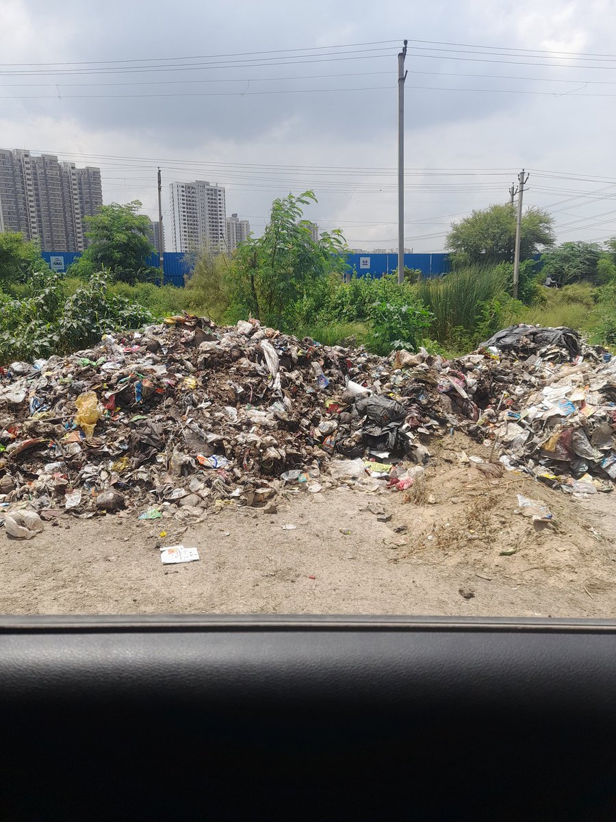 amityadav2021's tweet photo. @cmohry @MunCorpGurugram @OfficialGMDA @swachbharatpnp @rakeshdaultabad
GMDA &amp; MCG Gurugram turning Road(Sector 102-103 dividing Road) &amp; proposed parks(Sector103) in waste dumping yard

@PMOIndia Sir,Swatch Bharat Mission is Joke in new sectors.Pls intervene &amp; take strict action. https://t.co/JWdSKR69ef