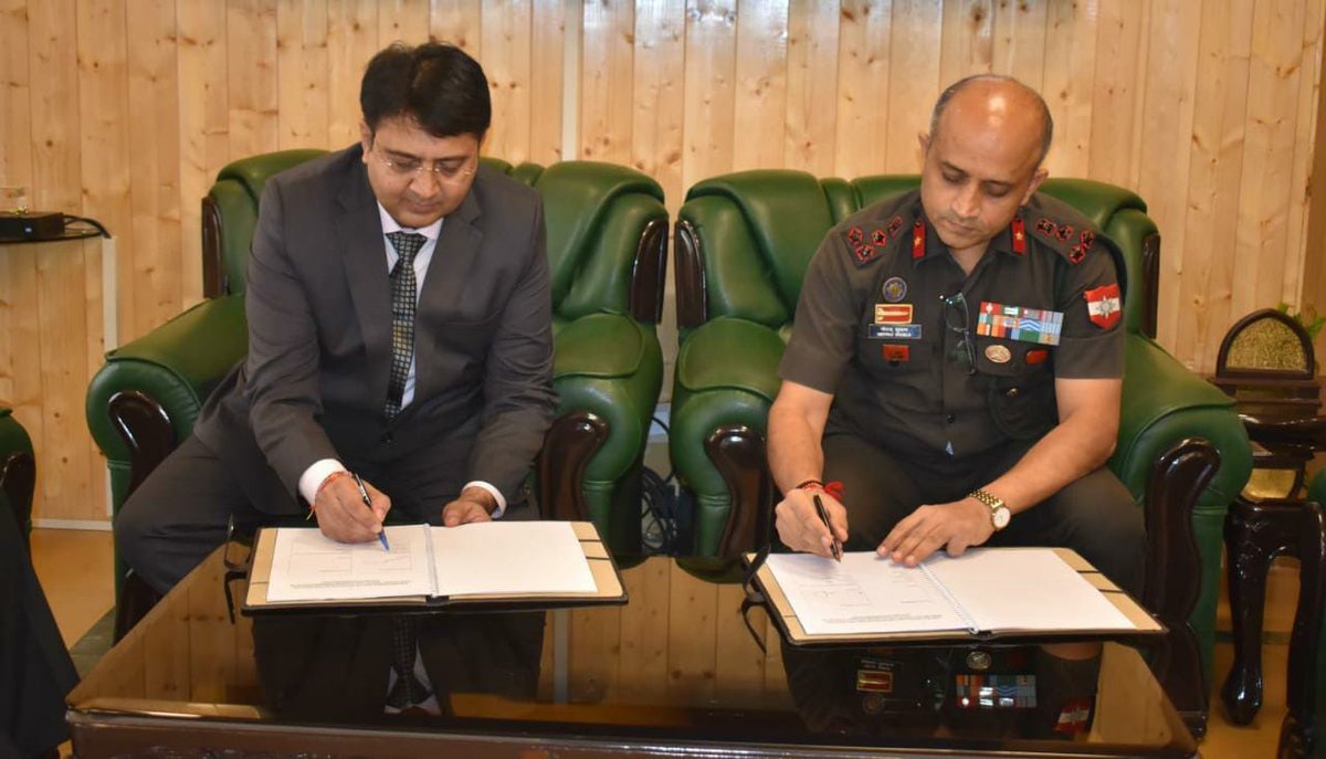 alpha_defense's tweet photo. JUST IN 

#DesertCorps signed an #MOU with #PawanHans Ltd for utilisation of their Rotary Wing Aviation assets for Army tasks during crisis. https://t.co/OrZcQCQBS3