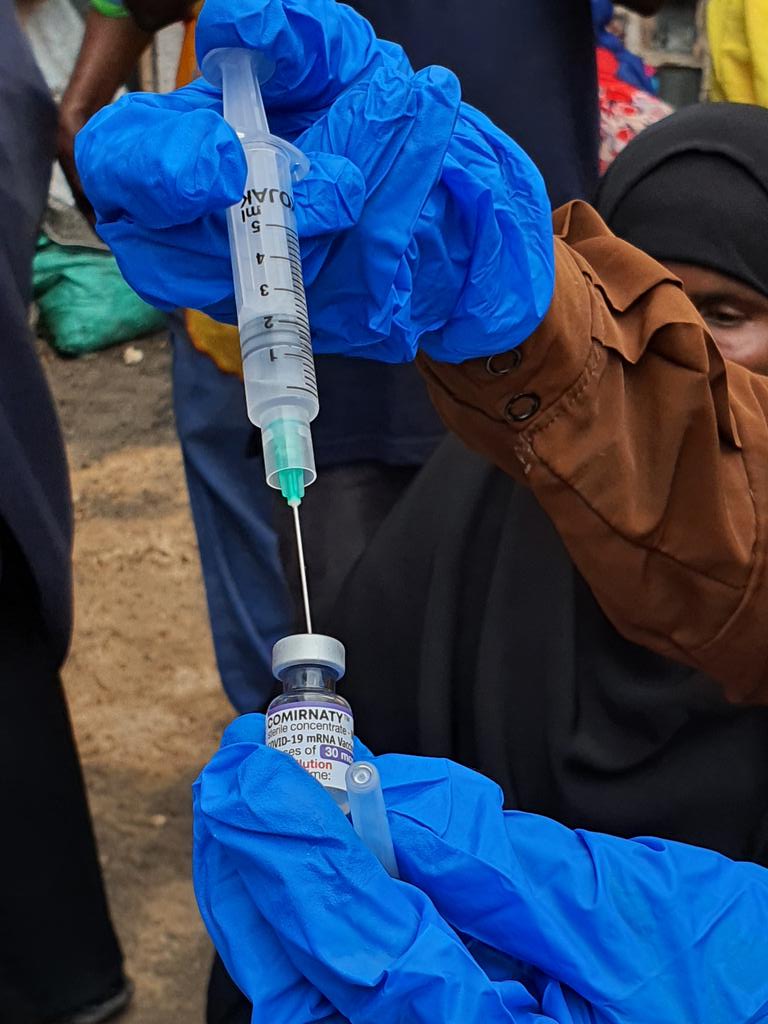 drfaridazam's tweet photo. Somalia health authorities with partners, WHO &amp;UNICEF are protecting people from disease by improving routine immunization and COVID-19 vaccine uptake. More than 45K Zero dose children vaccinated and close to 1.1 M COVID 19 vaccine doses administered in last 4month https://t.co/FwojRtM50I