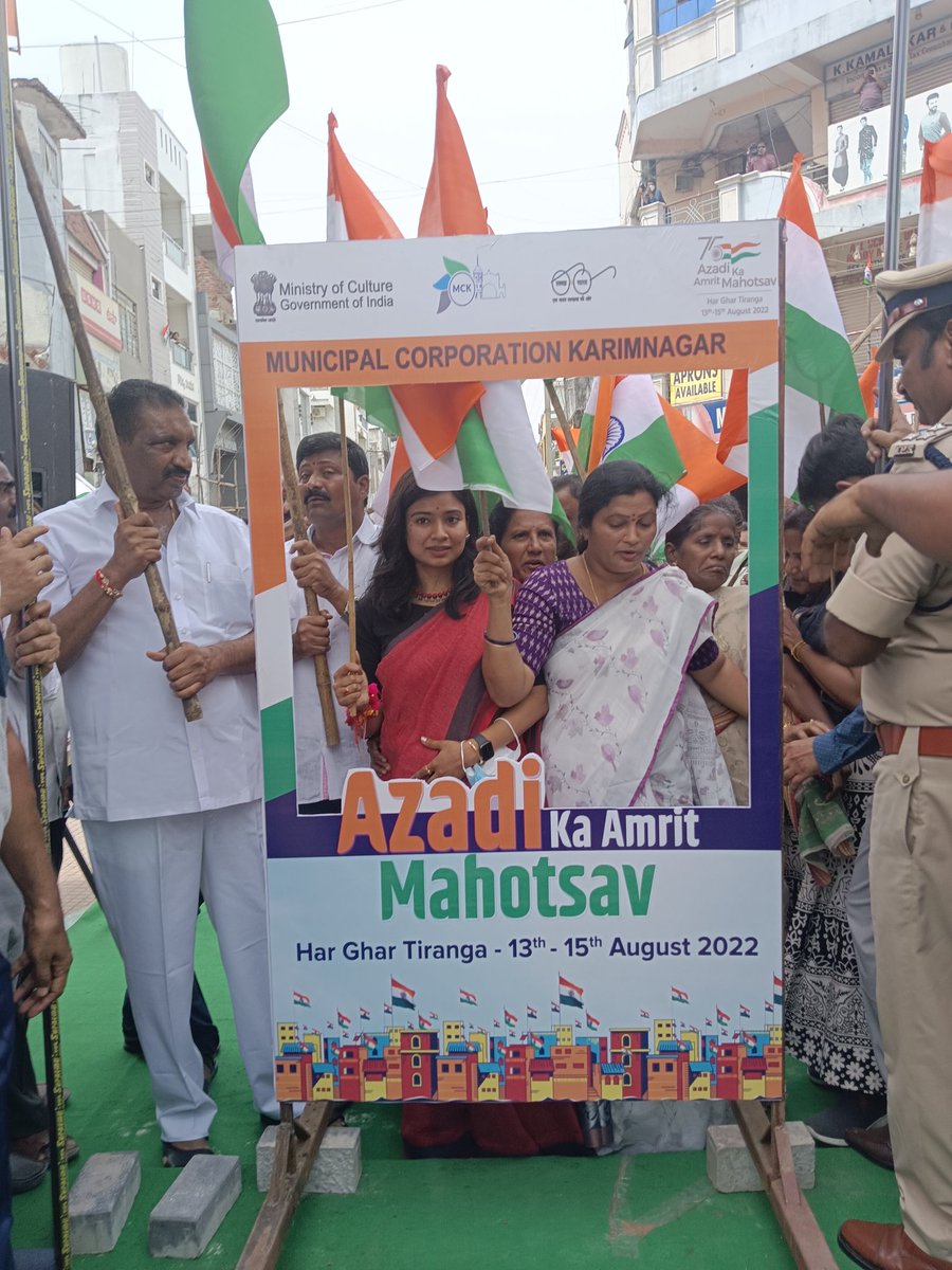 sanitationmck's tweet photo. #HarGharTiranga have spread across the nation. #MuniciaplCorporationKarimngar inaugurated #SelfiePont at Monument of Clock tower as a part of #AKAM to Commemorate 75 glorious years.@arvindkumar_ias @RoopaMishra77 @cdmatelangana @Collector_KNR @aclb_knr @SwachhBharatGov https://t.co/U8584kVenY