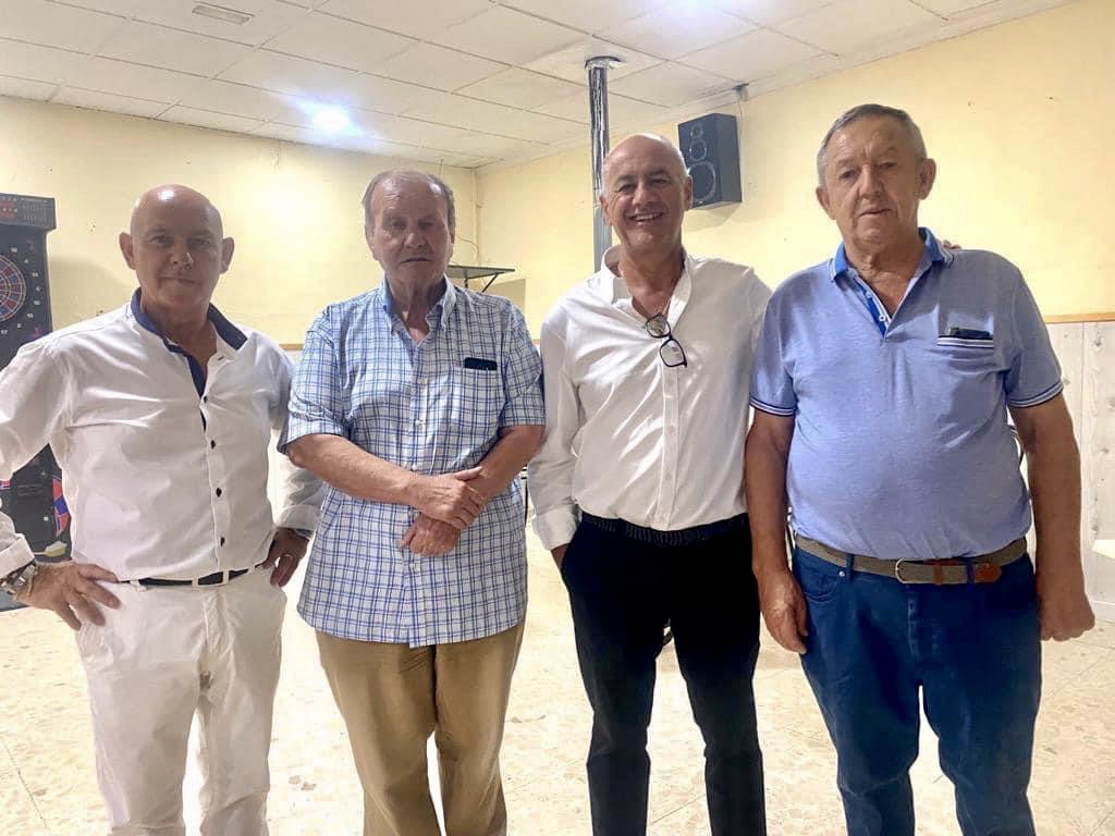 PPopularAvila's tweet photo. Muchos pueblos abulenses están estos días celebrando sus fiestas. Jornadas de diversión, convivencia y actividades de todo tipo que los llenan de vida. 
Nuestro procurador en las @Cortes_CYL, @MiguelAGNieto, ha pregonado las de #Papatrigo y #Magazos. 
¡Felicidades a todos! https://t.co/2WHepah91Y