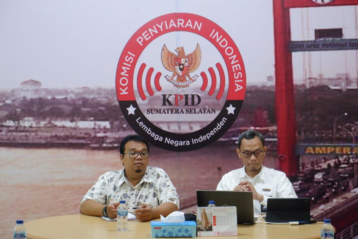 Dalam rangka menindaklanjuti kebijakan Menpan RB tentang SPBE, KPI Pusat melakukan Sosialisasi guna mencari masukan terkait pembangunan Aplikasi SMILED, Aplikasi SSJ dan Aplikasi  Layanan Pengaduan Masyarakat. Kegiatan ini dihadiri Sekretaris KPI Pusat dan Komisioner KPID Sumsel.